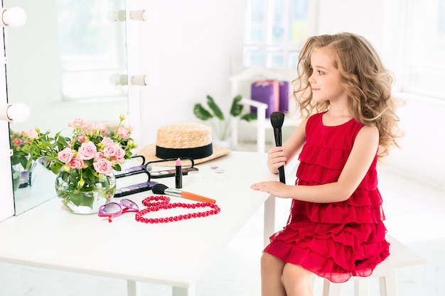 Charming and Elegant Hairstyles for a Memorable Valentine’s Day