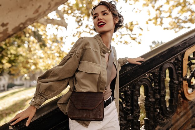 Chic and Practical: Why Celebrities Are Loving the Crossbody Bag This Fall and Beyond